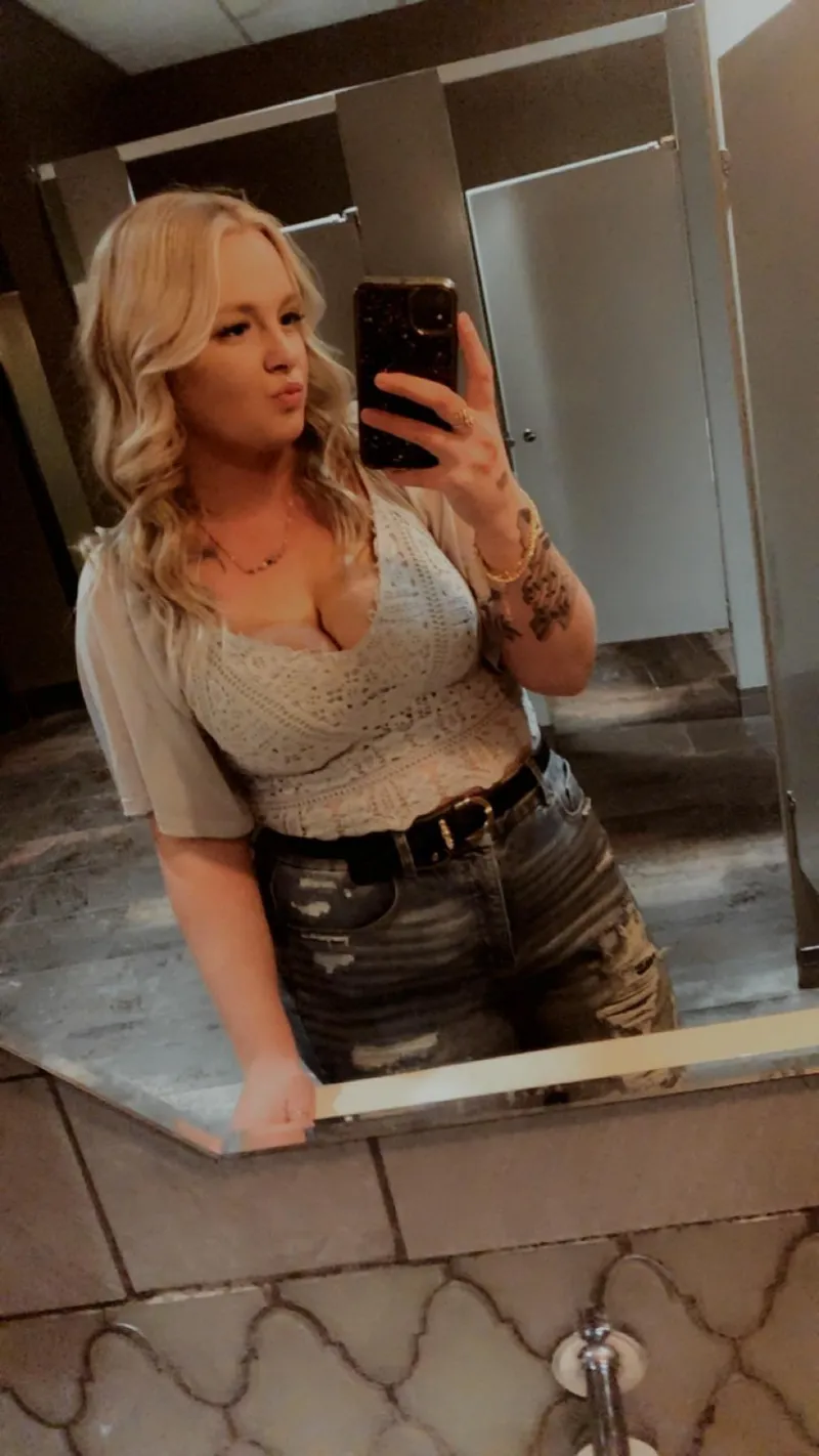 Thumbnail Style Tales: Revealing One of My Top Favorite Crop Tops
