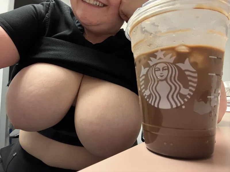 Thumbnail Starting a long day with ☕️🙂 by 1mysecretaccount1