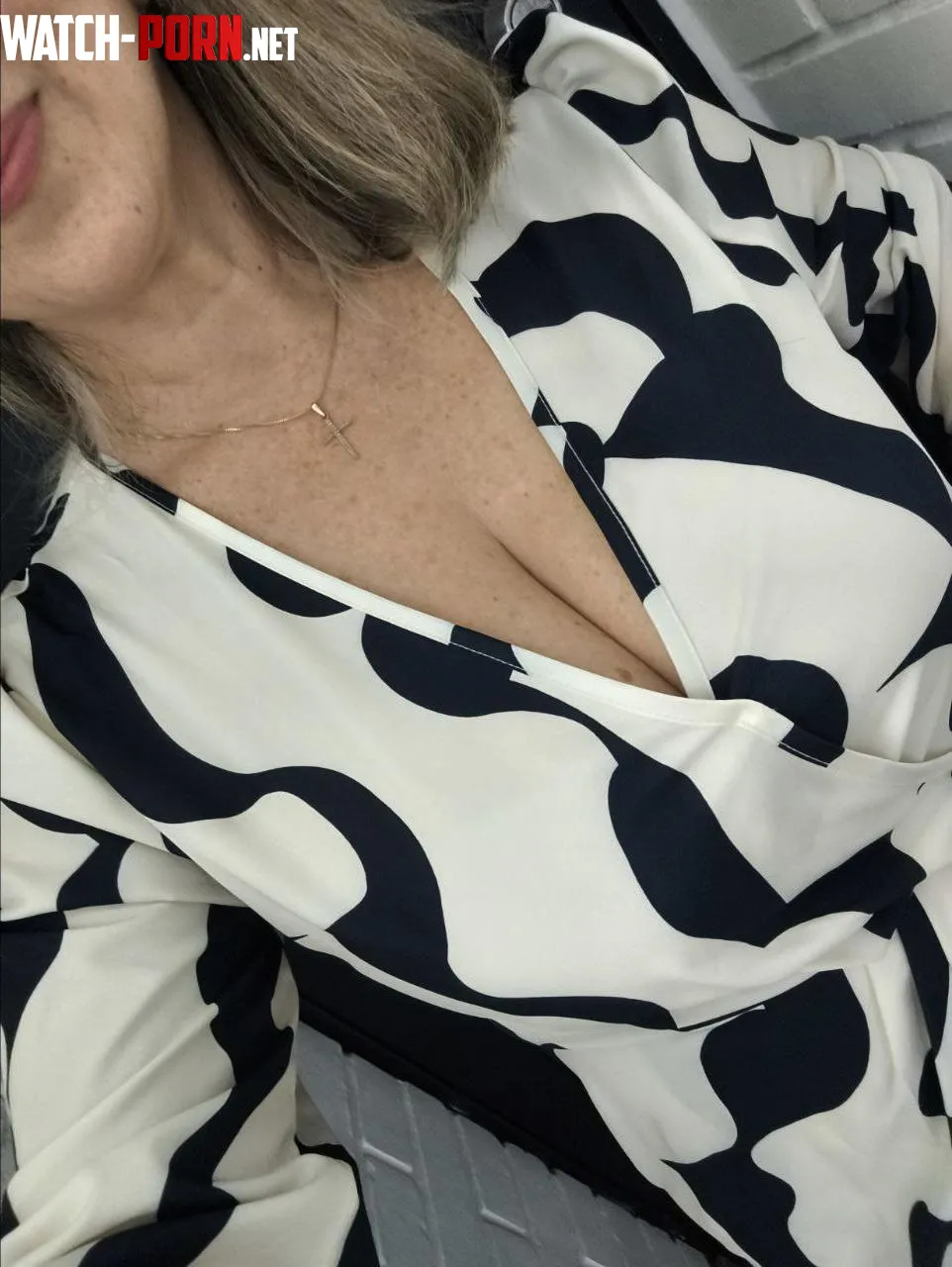 Busty HR mom by serious_sara