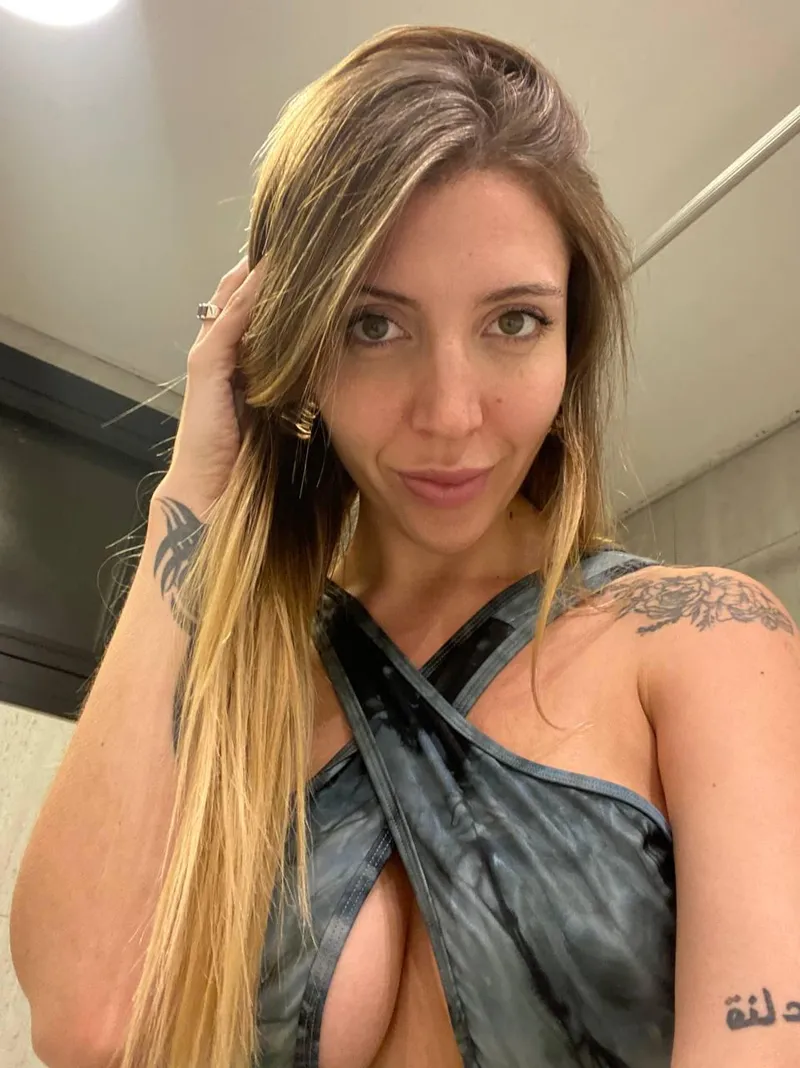 Thumbnail itsemiharris' New Top Experiment | croptopgirls
