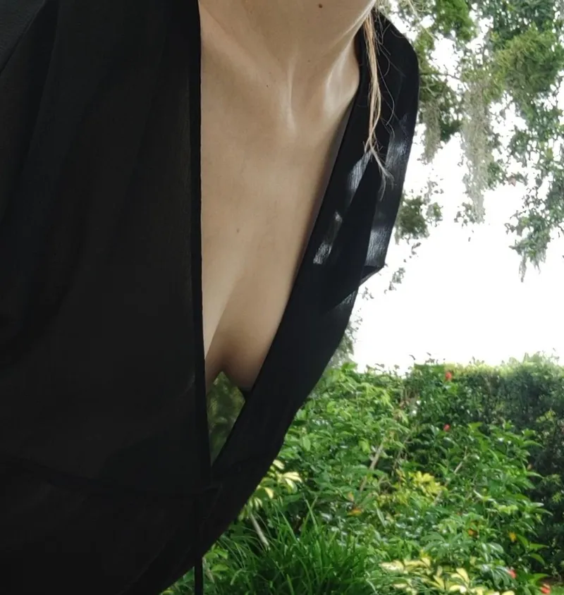 Thumbnail Fetfeetmeow's Handy Excuse: Just Need to Reach Over in Downblouse