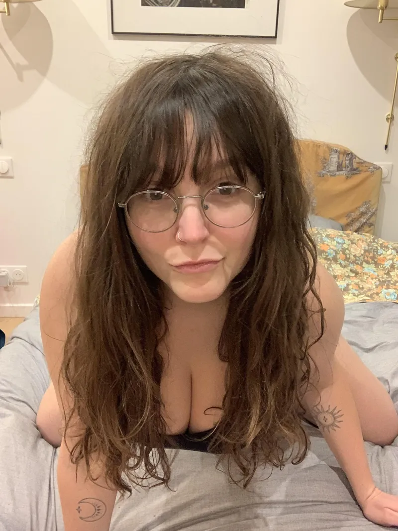 Thumbnail Caught in Action: Making the Bed and Cleavage Display