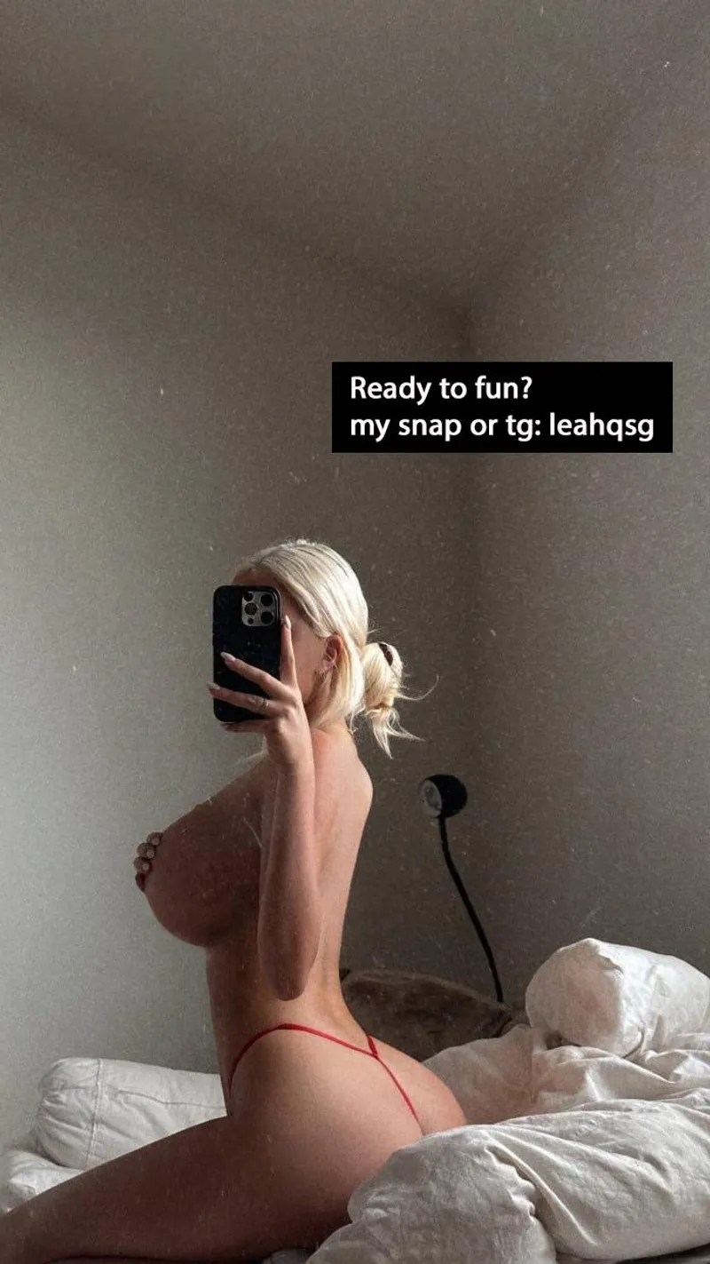 Thumbnail Time Slows: A unique Perspective of Leahqsg's Armpit Fetish