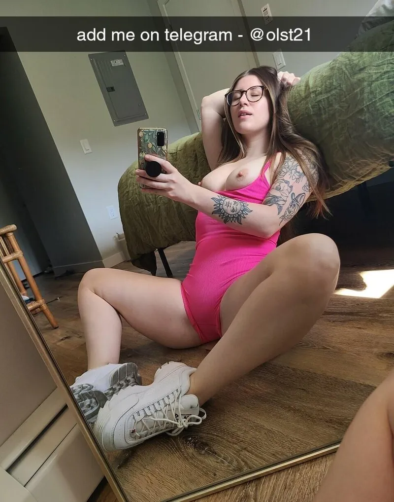 Thumbnail SlutsOfSnapchat: Pleasure Promises with TessGlitzist