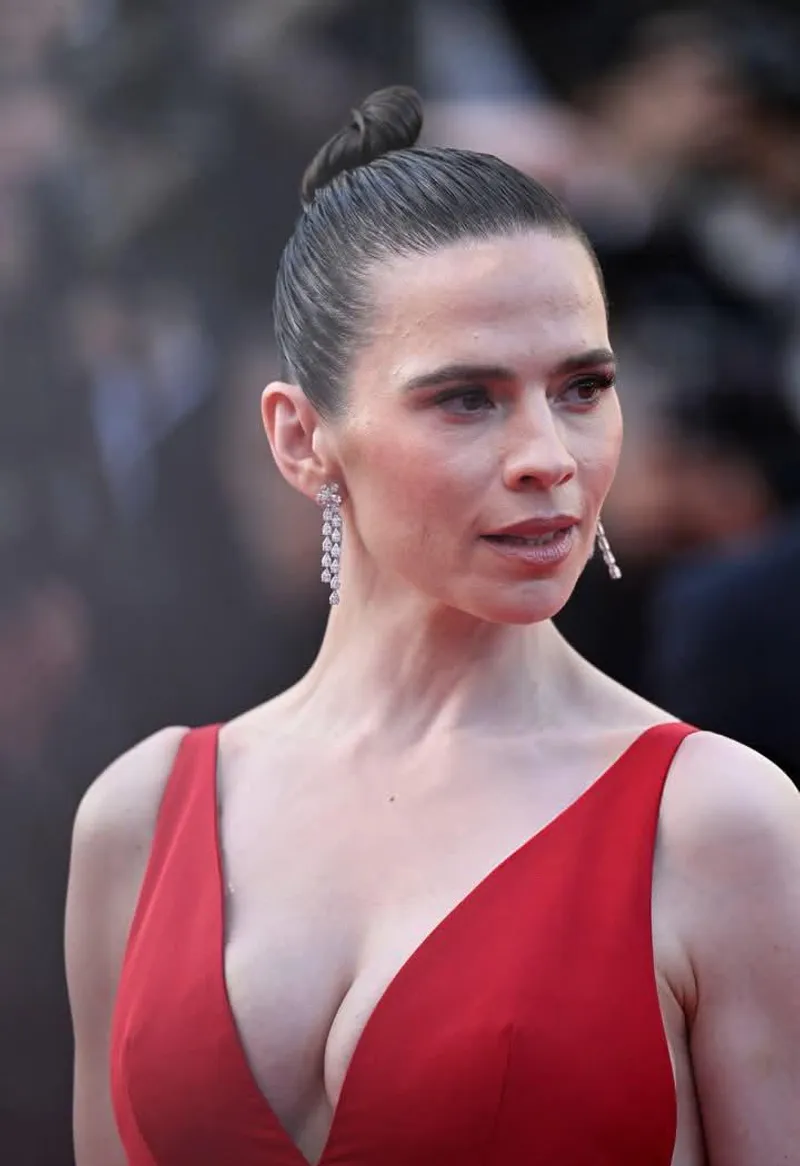 Thumbnail Discovering Hayley Atwell - Resident_Designer_96's Celebswithbigtits Feature
