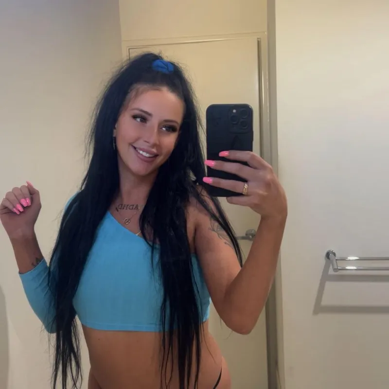 Thumbnail Meet the Alluring @adhdbritt: InstagramHotties Edition