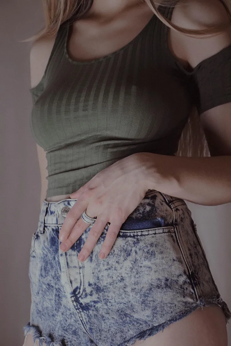 Thumbnail Noticeable Elegance: Maybe Too Noticeable by buonbella