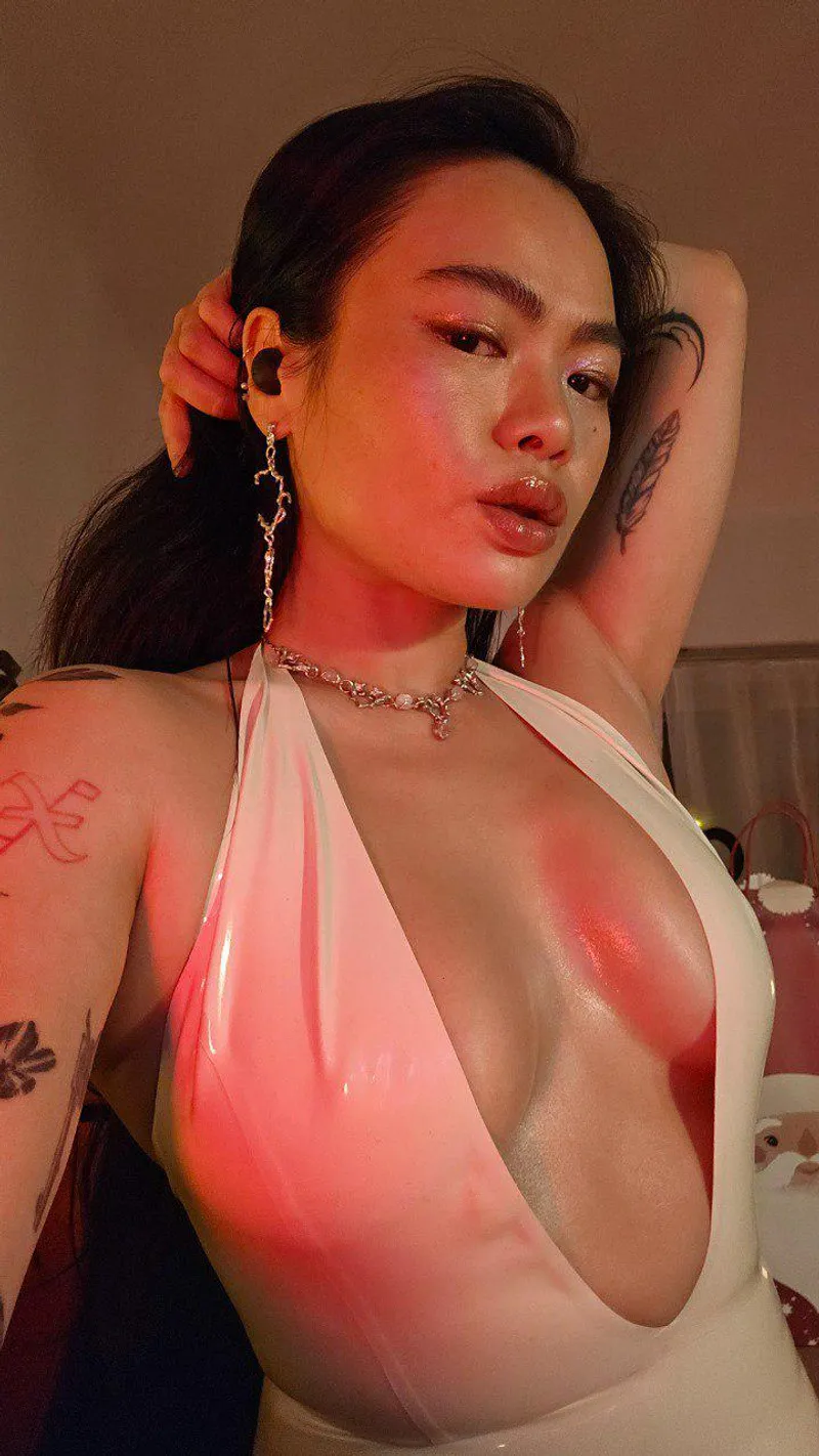 Thumbnail Slick and Shiny Desires with THEALOGIC