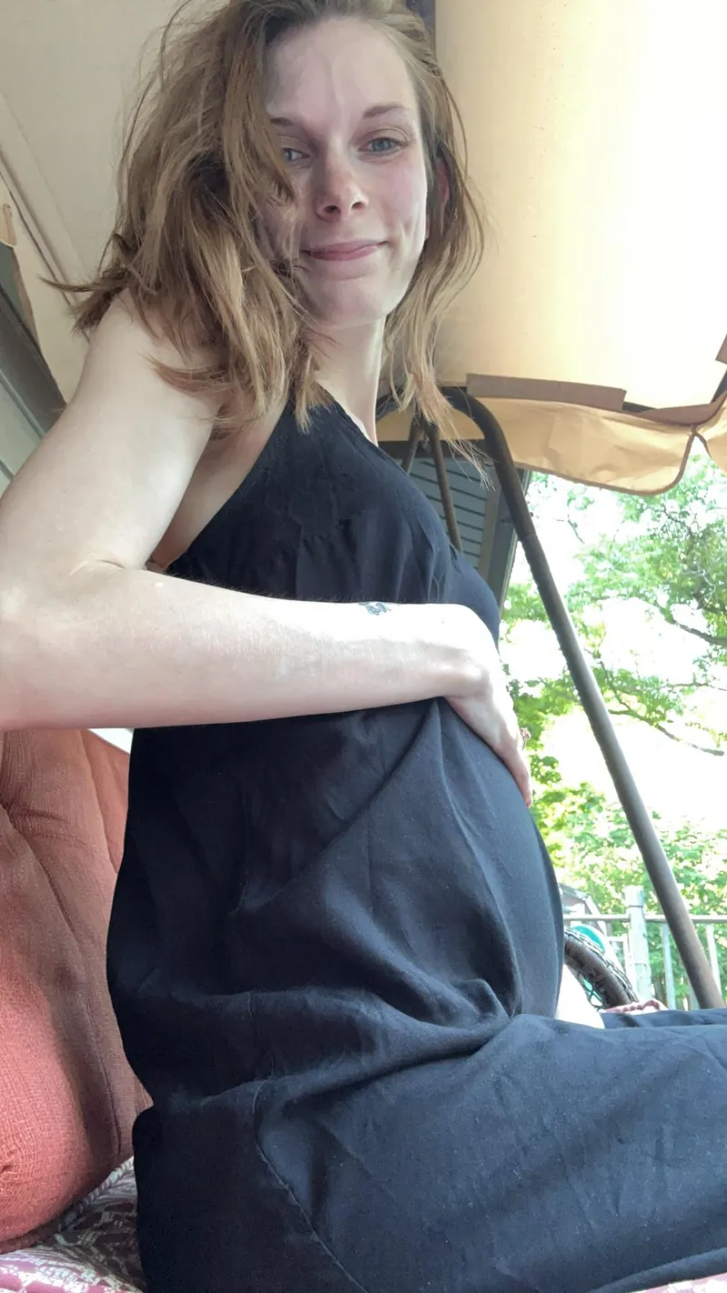 Thumbnail Ice-queen98's Guessing Game: Can you Determine the Weeks in her 3rd Pregnancy?