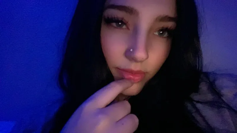 Thumbnail dropp a ❤️ and I'll send u nudes (first 60 guys only) by vixenonlyxo