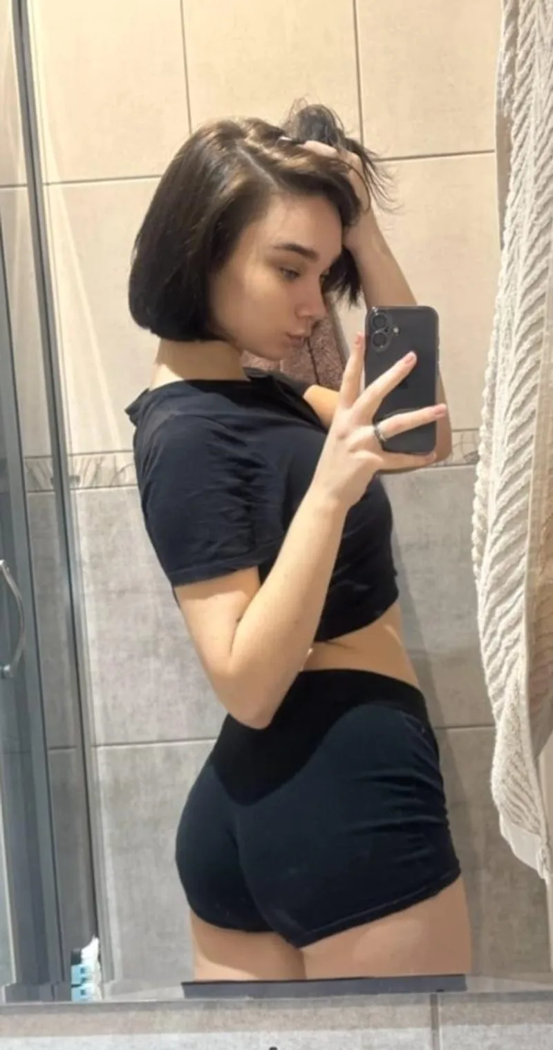 Thumbnail Limited, but Proud: What GenZahnbuerste Has to Offer | booty