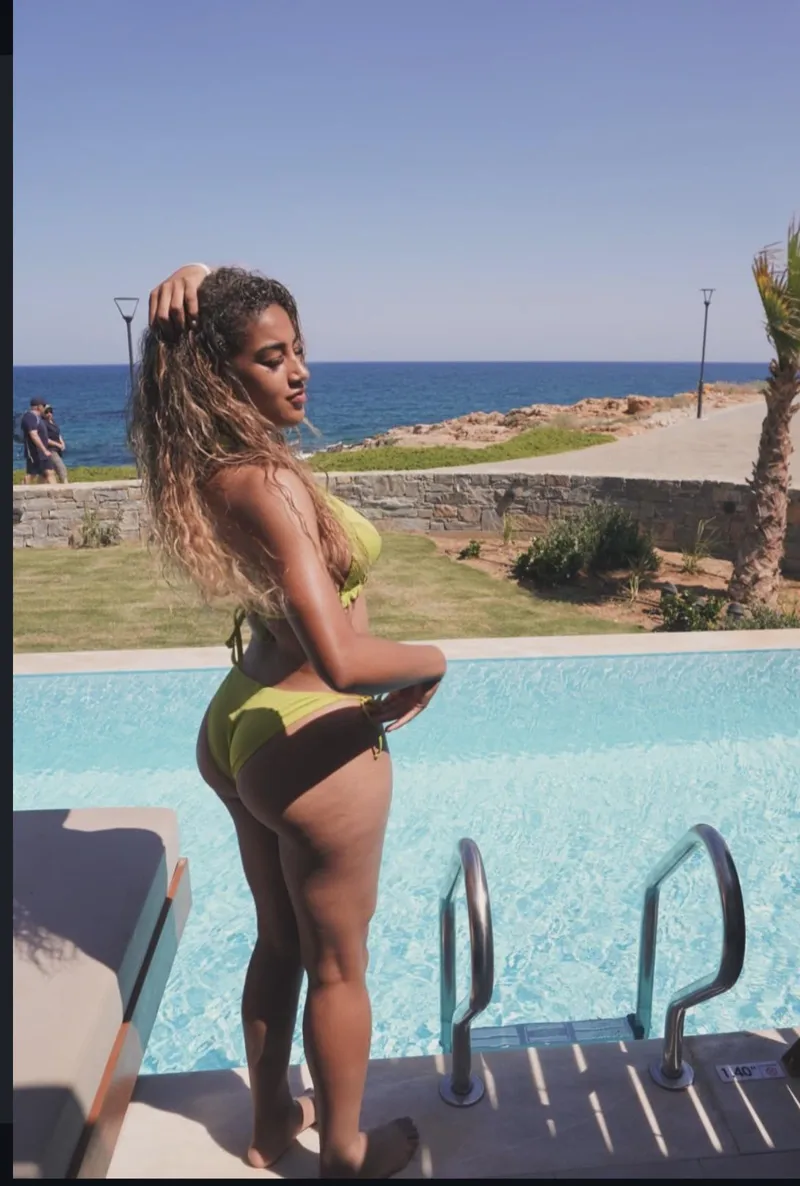 Thumbnail Gabby George's Alluring Beauty in the CelebrityButts World