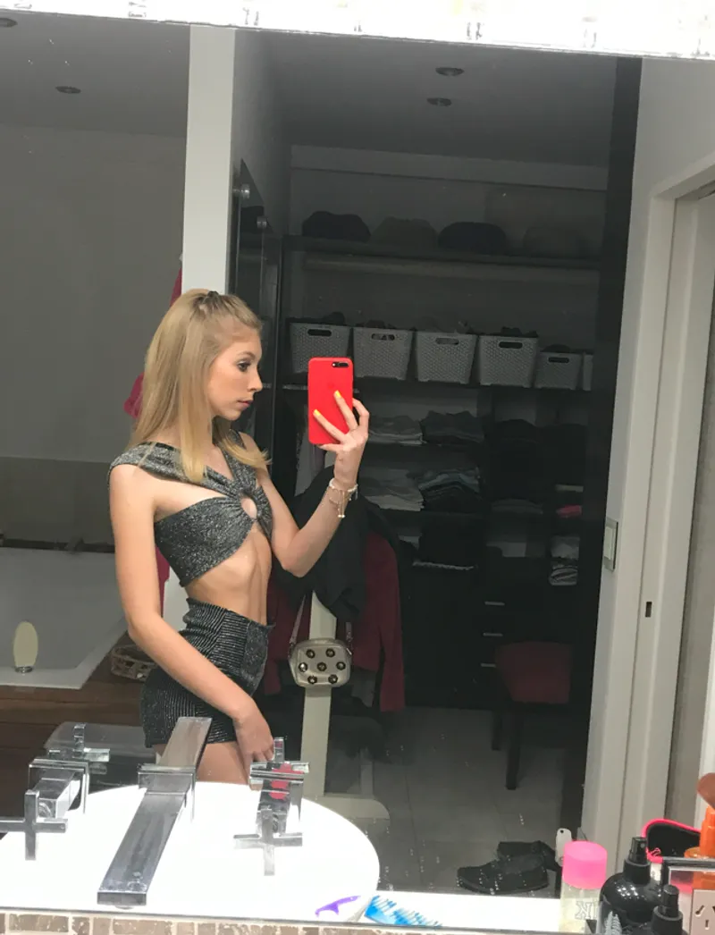 Thumbnail A Night to Remember in a Little Black Dress|NovaPaintss
