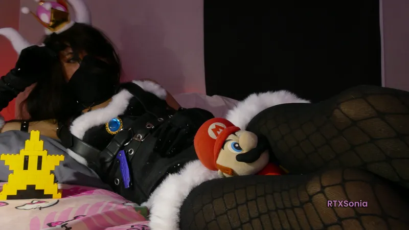 Thumbnail RTXSonia Explores Mario's Fate: Thigh Crush in the GWNerdy Universe