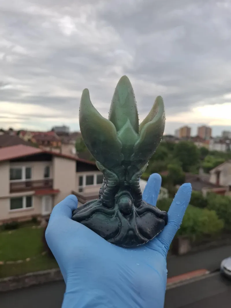 Thumbnail First Pour Of The New Design – rain-blessed and a little ominous 👀 by SirCine