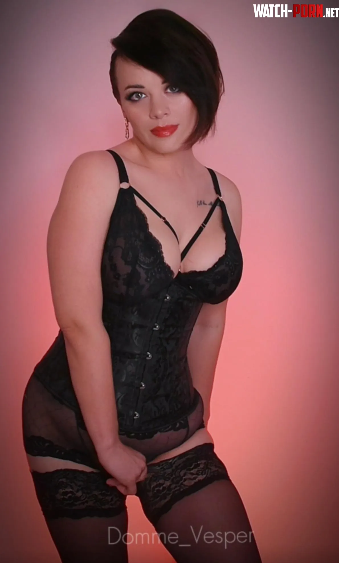 Just a little tease to start your day. by Domme_Vesper