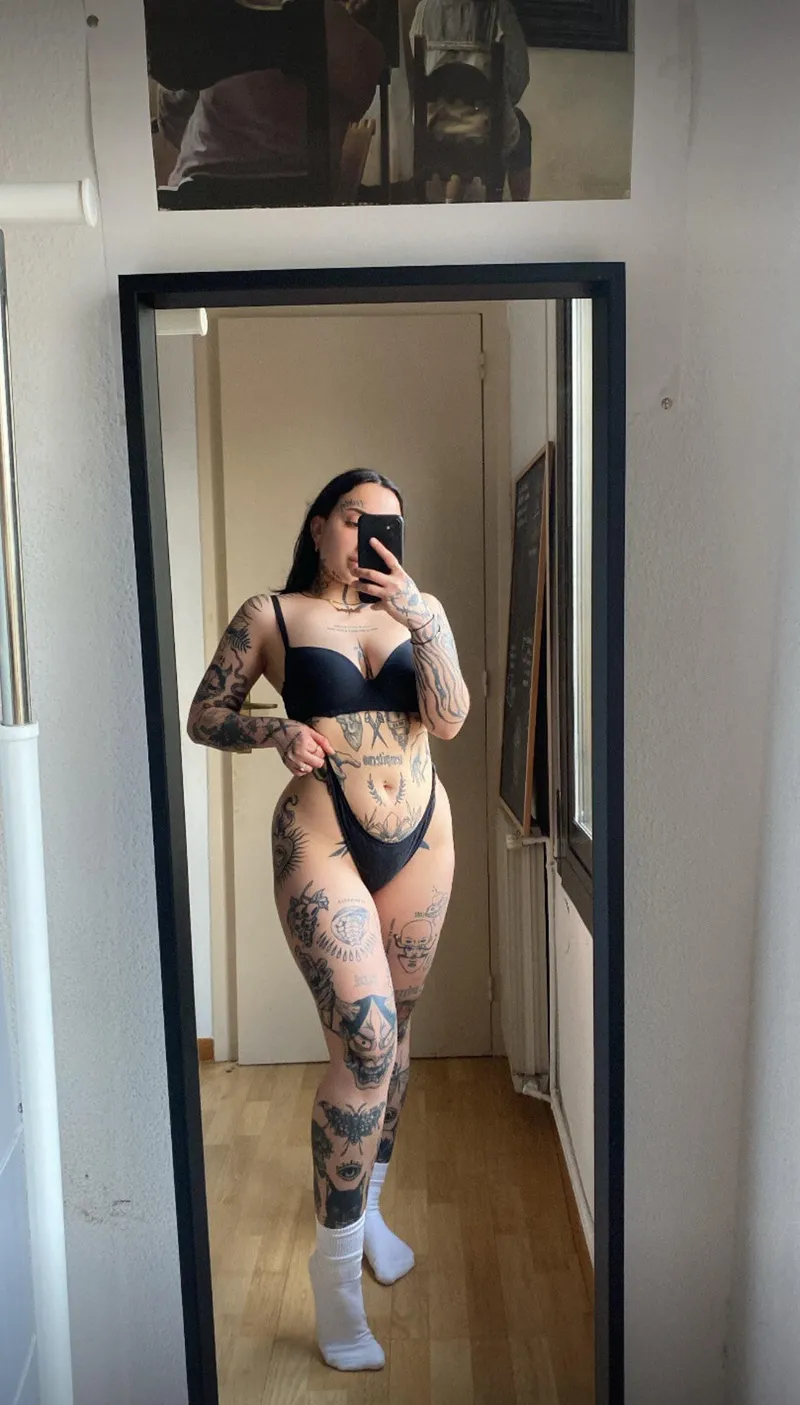 Thumbnail Not a Biter! Dive into AccordingJump9656's World | OnlyFans101