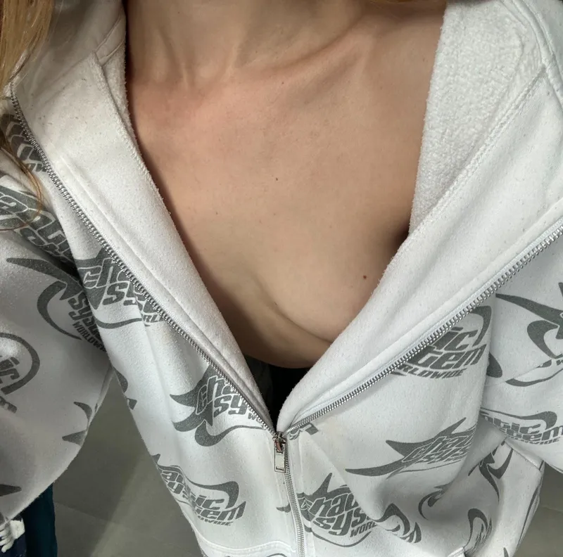 Thumbnail Draevorith Questions the Need for a Bra | downblouse