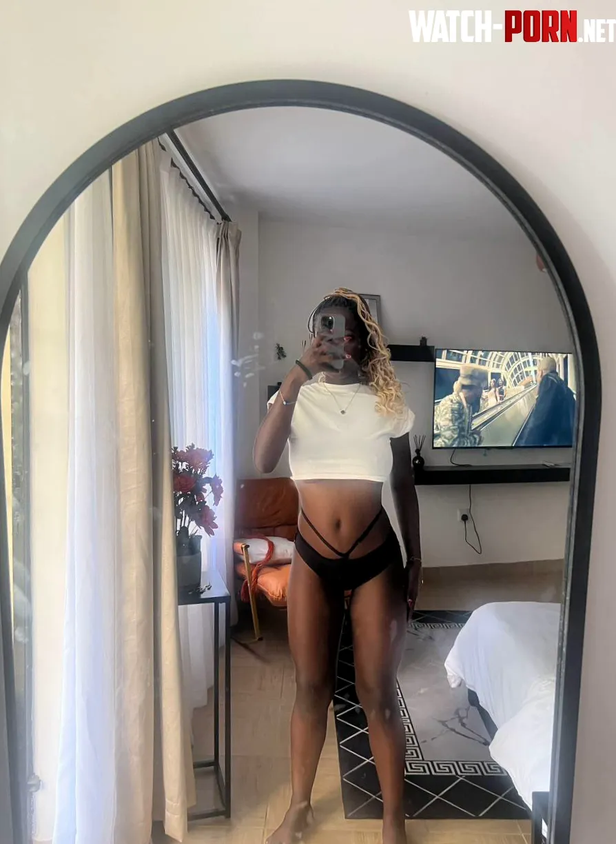 it suit me well my new favorite top by uhyy