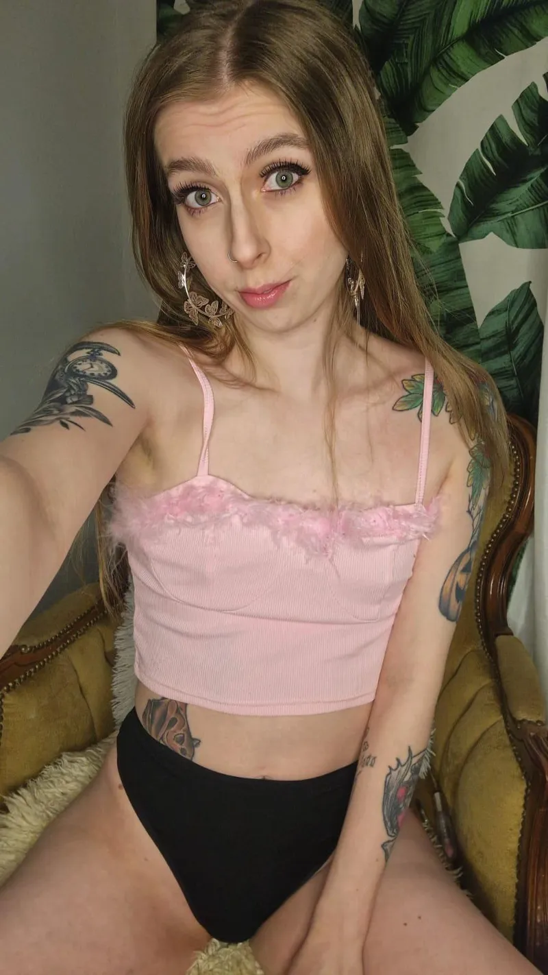 Thumbnail Brunette hair and small tits by 1994eriks
