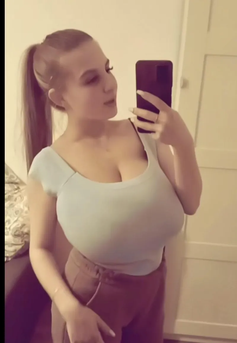 Thumbnail 🥳: Exploring the World of 2busty2hide with DazzlingAd6626