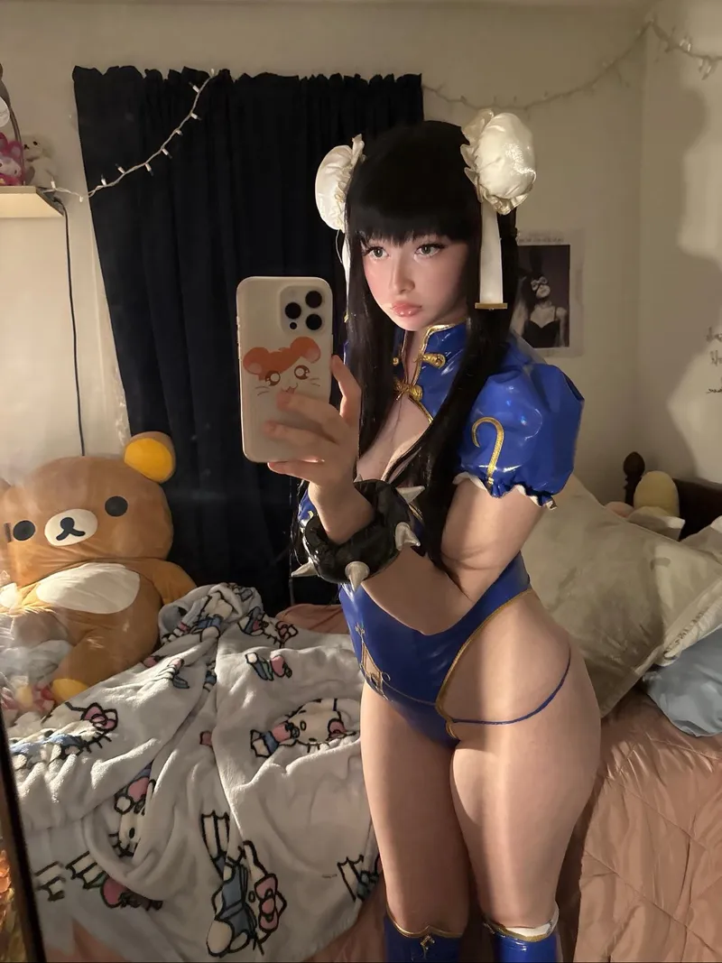 Thumbnail Chun-Li's Allure: petiteschoolgirlxo in CosplayLewd