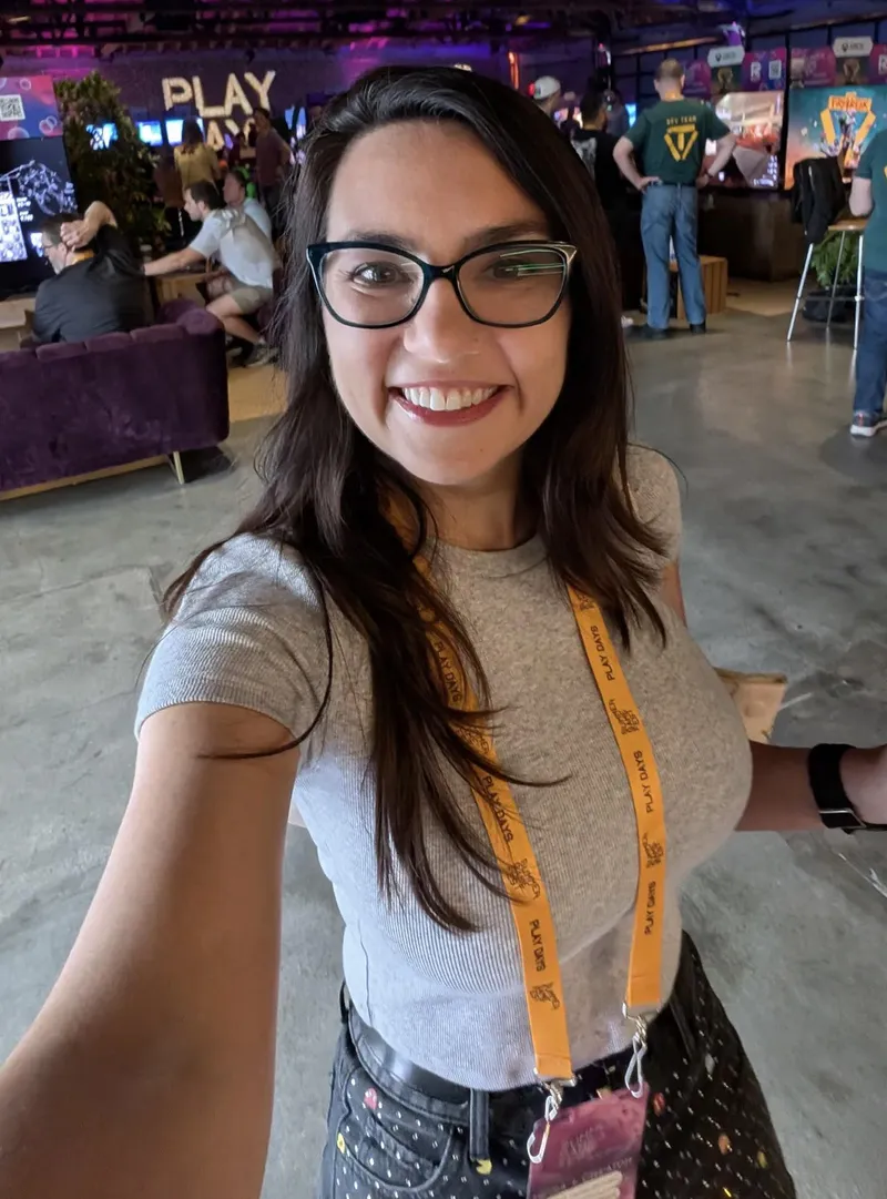 Thumbnail cute nerdy milf by redditor131923