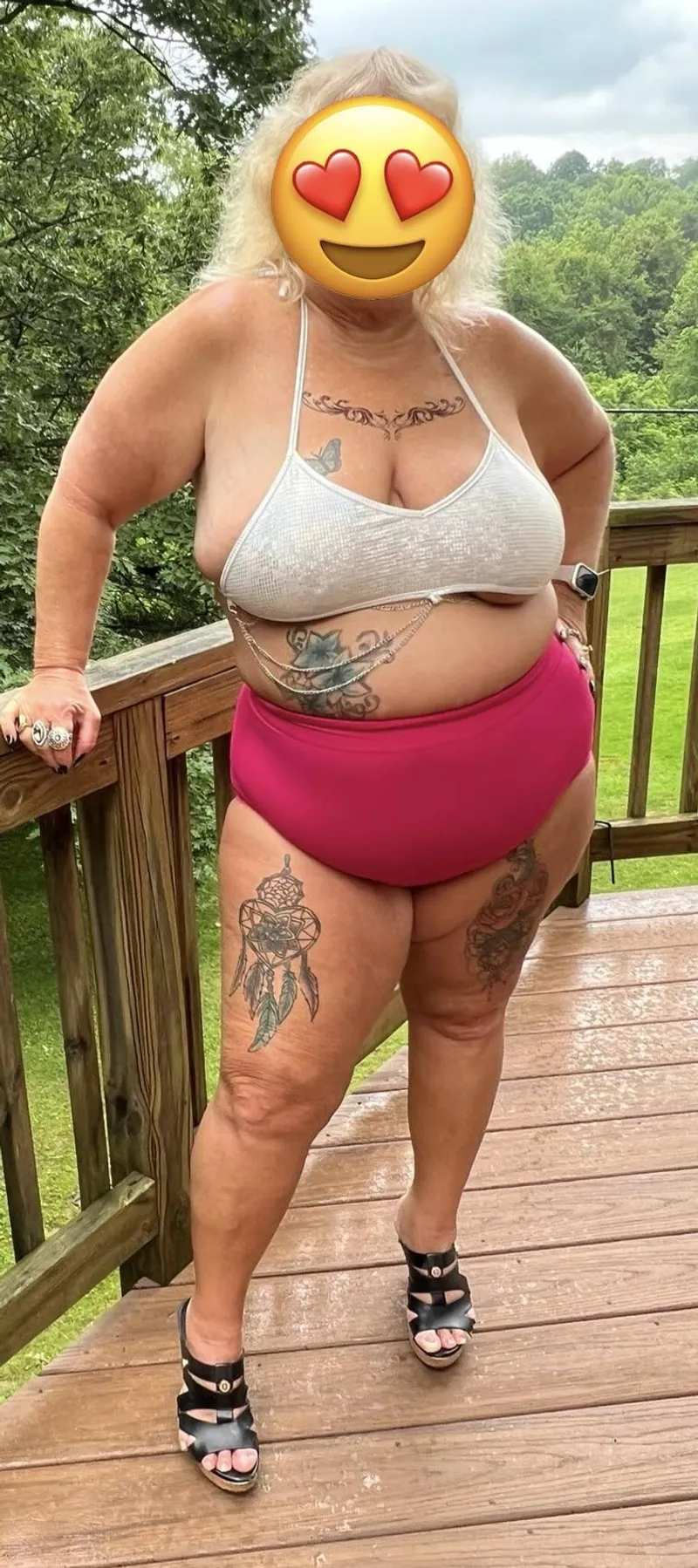 Thumbnail Outside photo shoot by Smokinhotgranny38DDD