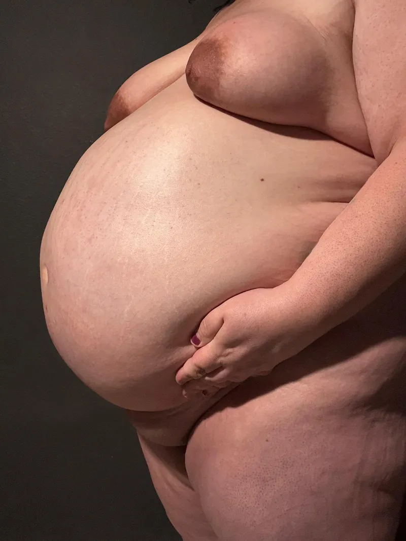 Thumbnail Anticipating Arrival - The Big Belly Feels by ZoeXoe