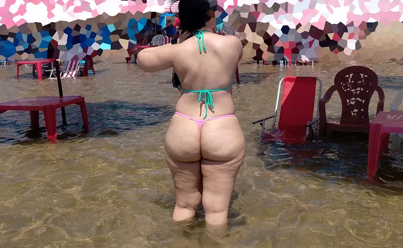 Thumbnail Beach Day Serenity: Curvy MILF Wifey Basking in the Sun | CasalAnaL | LatinaMilfs