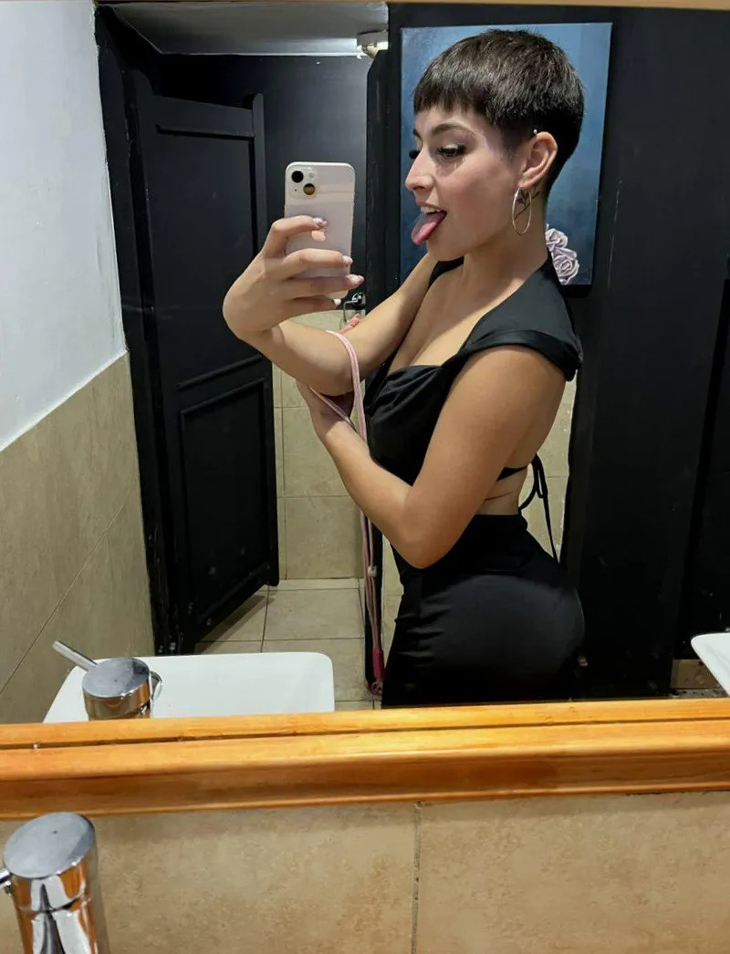 Thumbnail Striving for Class: A Look That Speaks Volumes by Nikkispicee