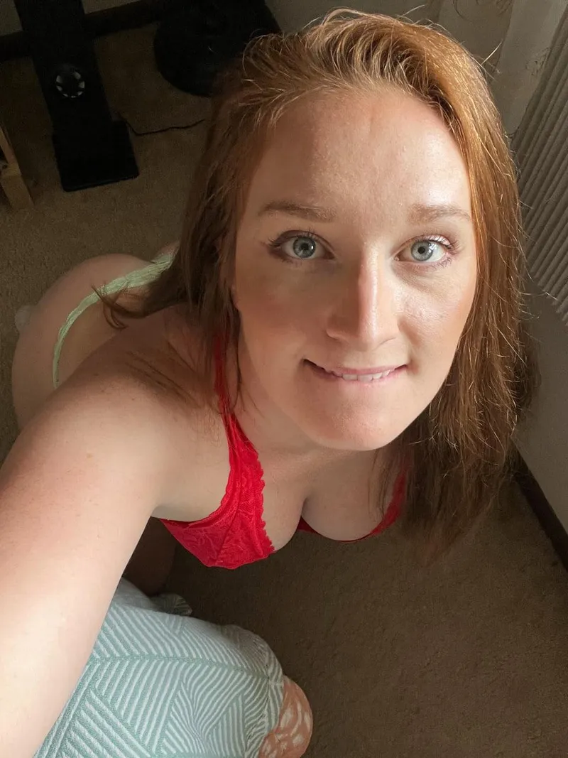 Thumbnail Jessginger18 Invites: Spray Hot Loads on a Redhead