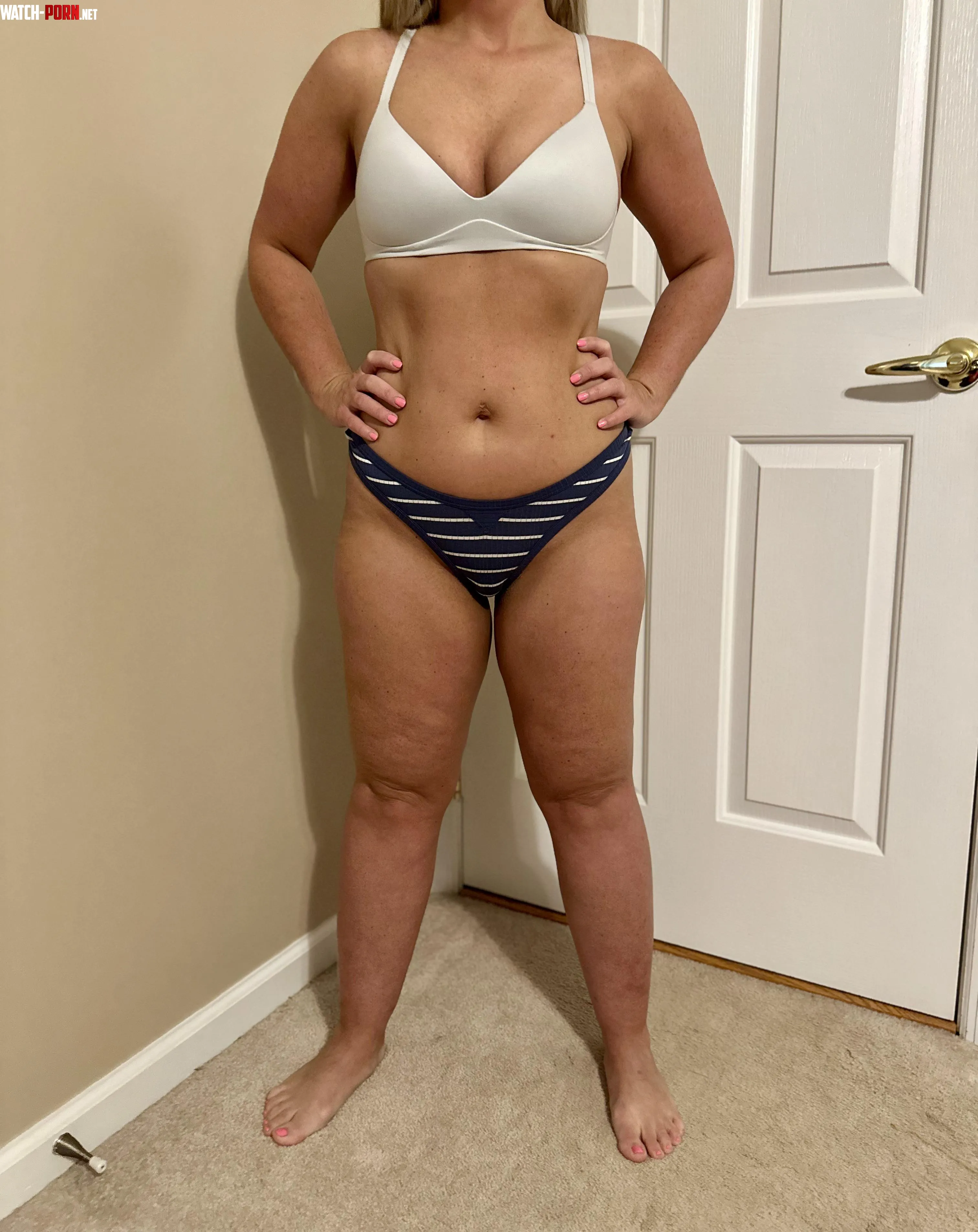 Verified hotwife by naughtywife_26