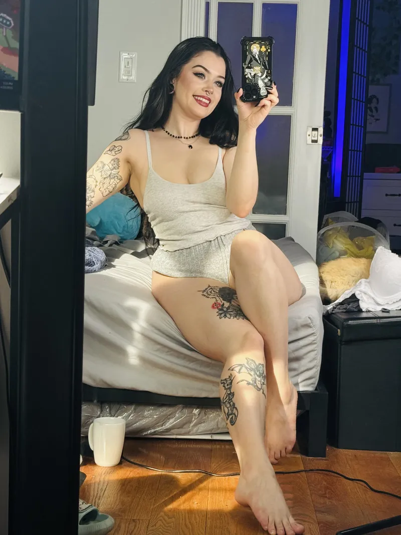 Thumbnail NOMADTVS Wishes You a Good Night with Leggy Vibes