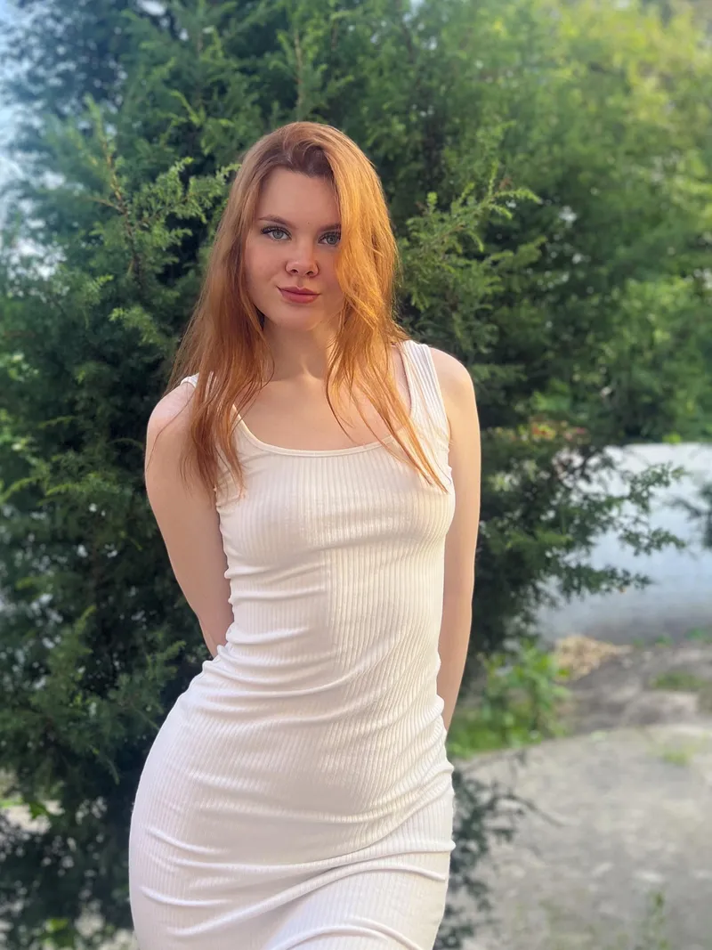 Thumbnail Who needs a bra when the weather is this nice! by wobblytart