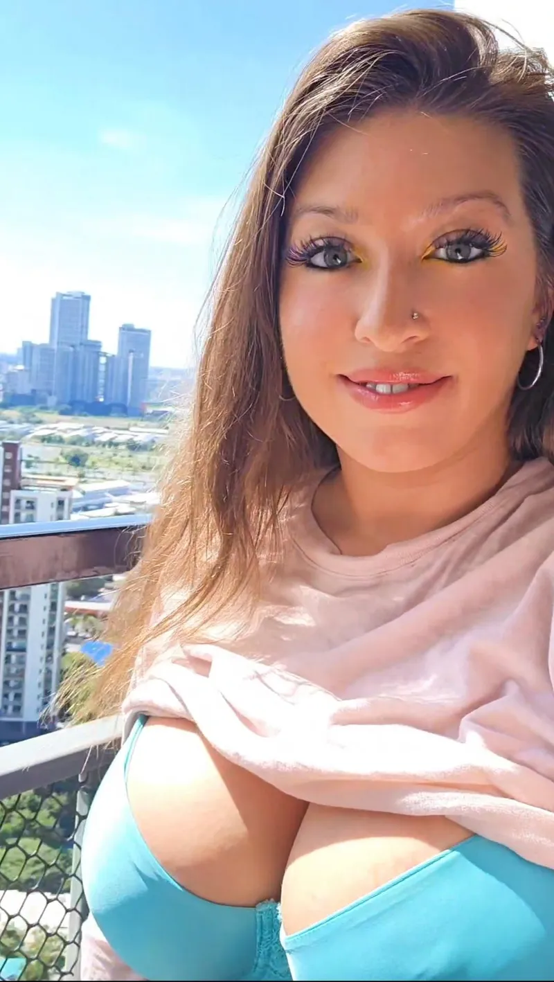 Thumbnail Babylittlelo: Showcasing Mommy Tits in Silly Selfie | Milfie