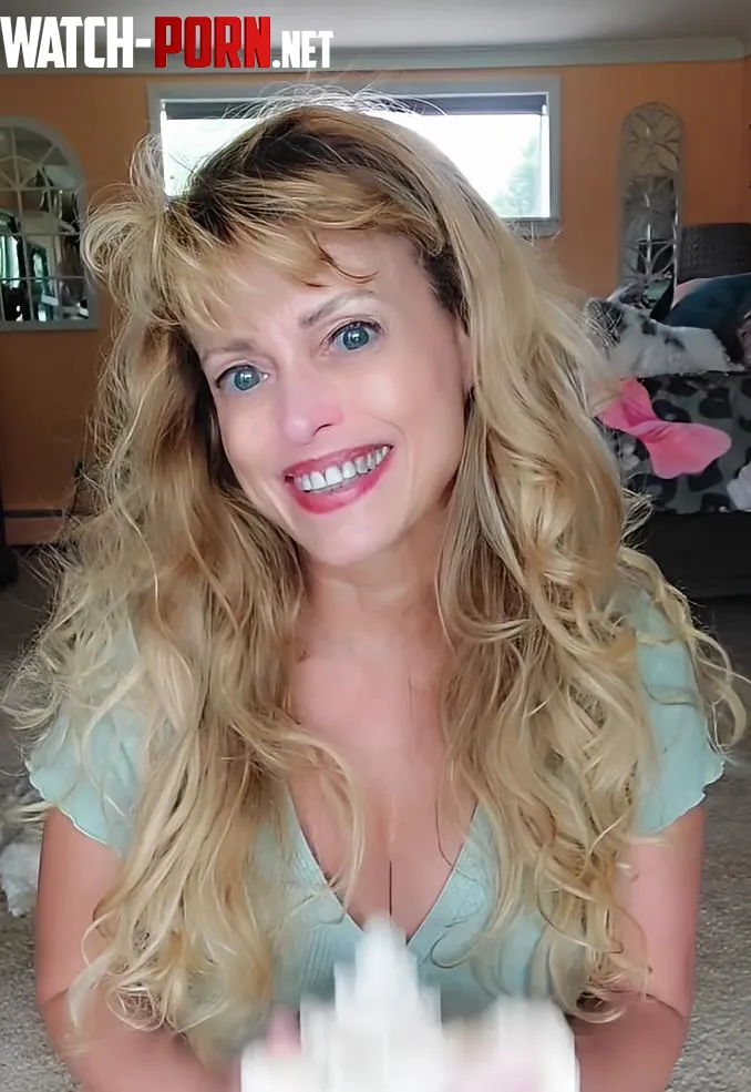 F54 I'm having a good hair day by CarribeanFan