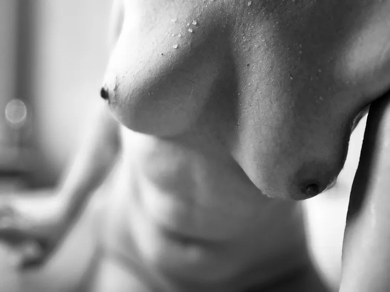Thumbnail Wet and Wonderful: Unveiling Feminine Beauty