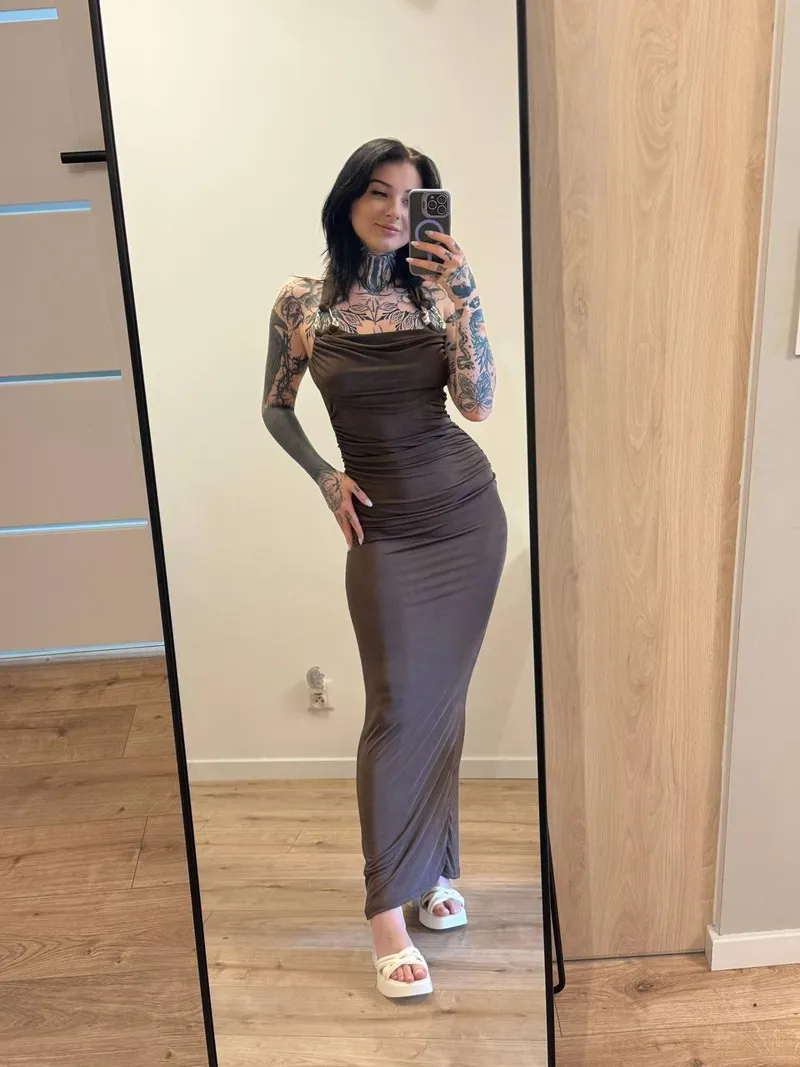 Thumbnail fanmans007 Expresses Love for Their Stunning Dress