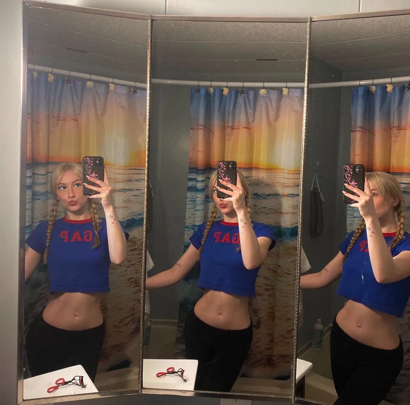 Thumbnail Aprilbanx Brings Triple Trouble in Croptops