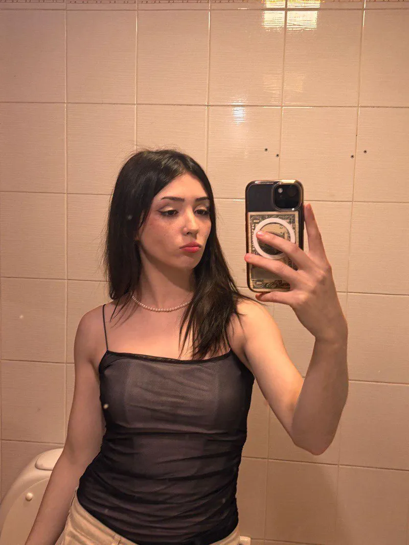 Thumbnail Mirror Selfie Chronicles: ChunlisDADDY Takes the Stage