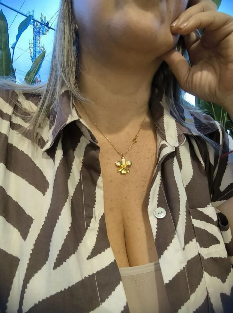 Thumbnail Sarahmoom Enjoys Wearing Cleavage Outfits with Style