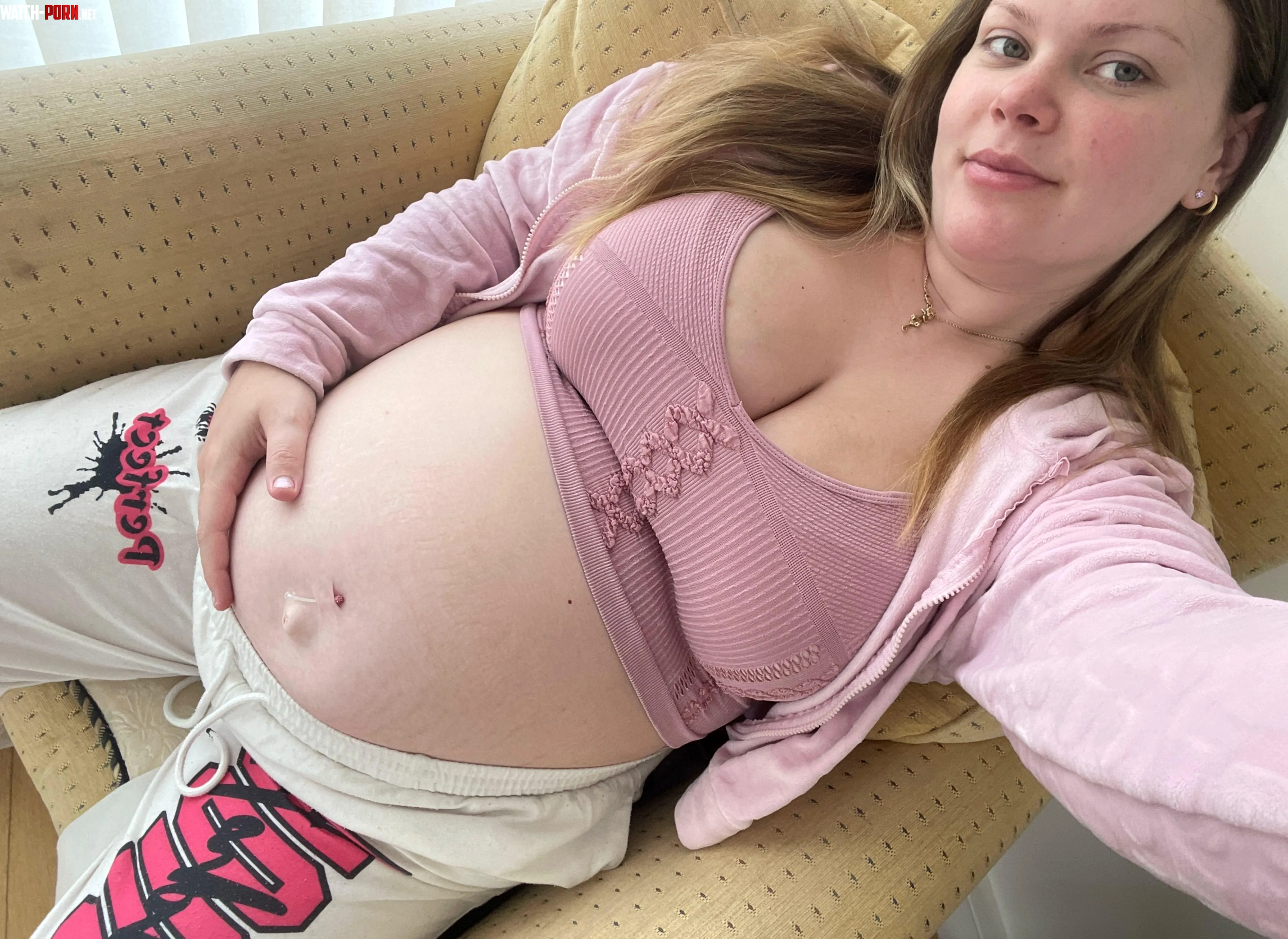 Do you like pregnant pussy? by Lustful_Luna89