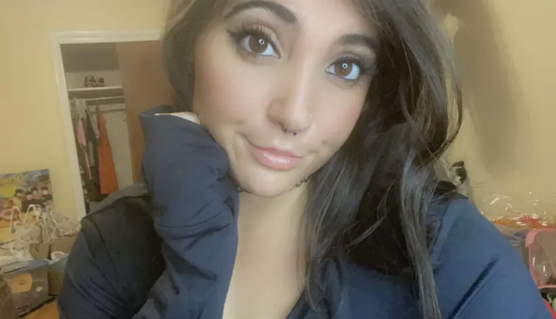 Thumbnail Brown hair and brown eyes by Juiceypeaches102