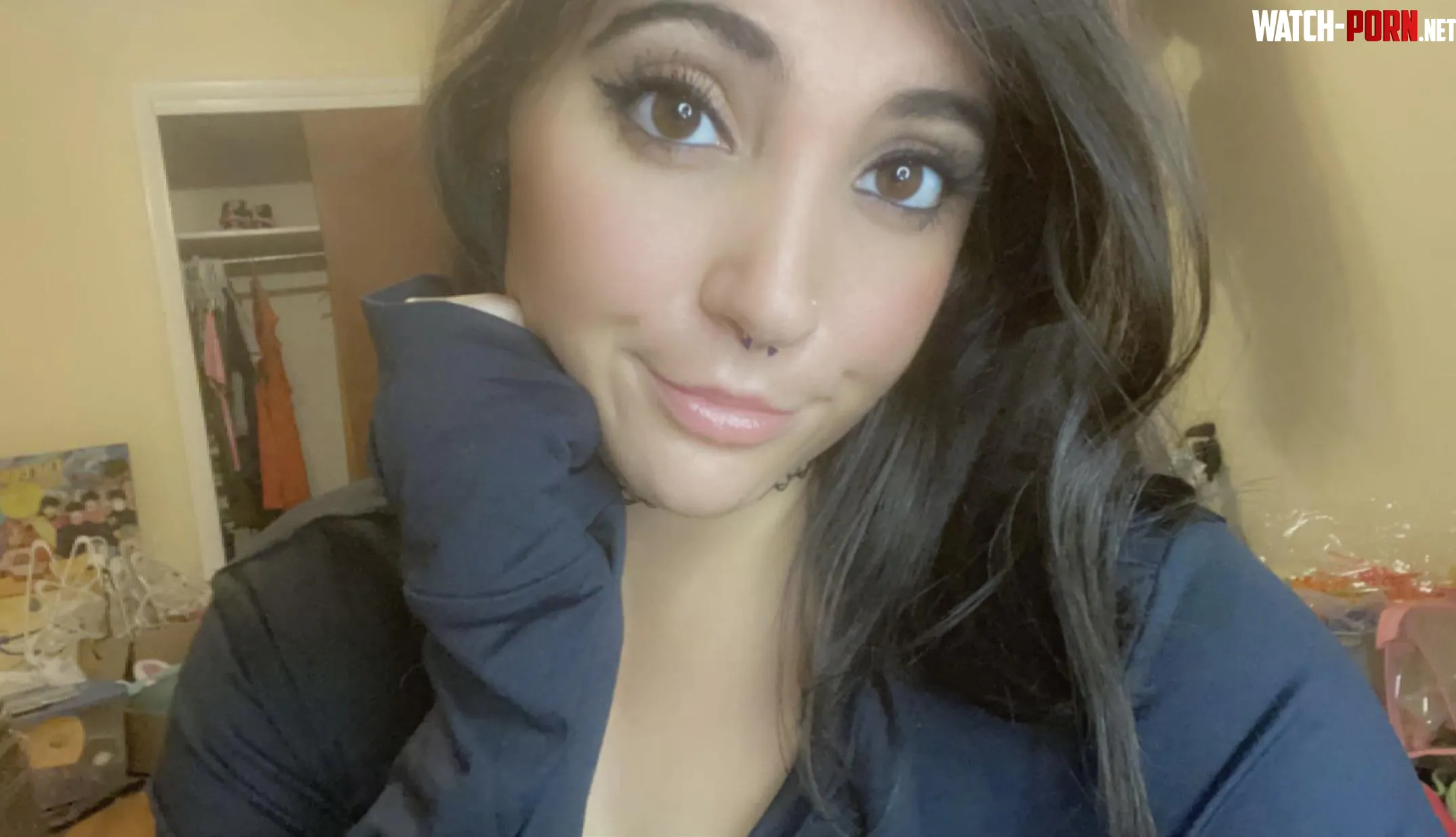 Brown hair and brown eyes by Juiceypeaches102