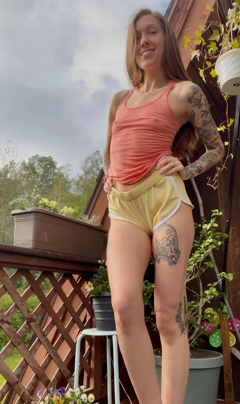 Thumbnail marleyreese: The Friendly Mom Next Door - A 'Pokies' Story