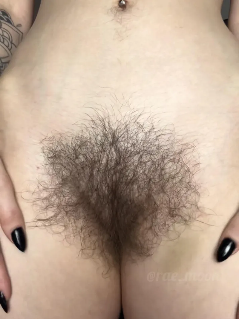 Thumbnail Some guys think my bush is too much by baby_moonn
