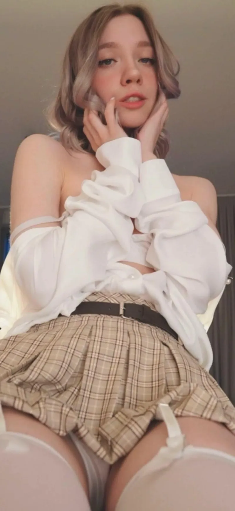 Thumbnail Petite blonde cuteness with naughty thoughts by ShyVelvetRose