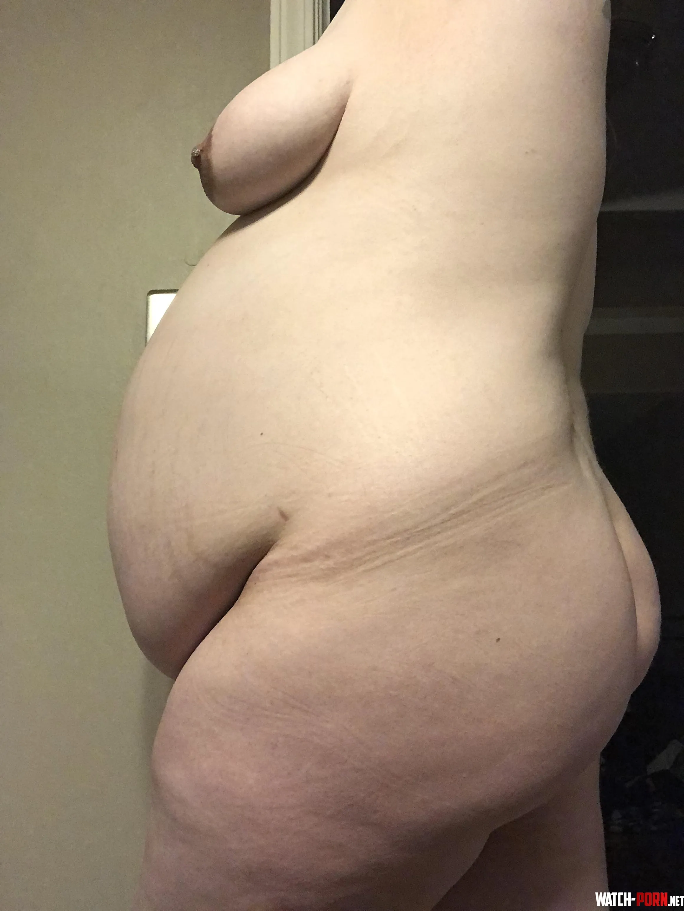 How’s my side profile? Would you still smash? by squibb1019