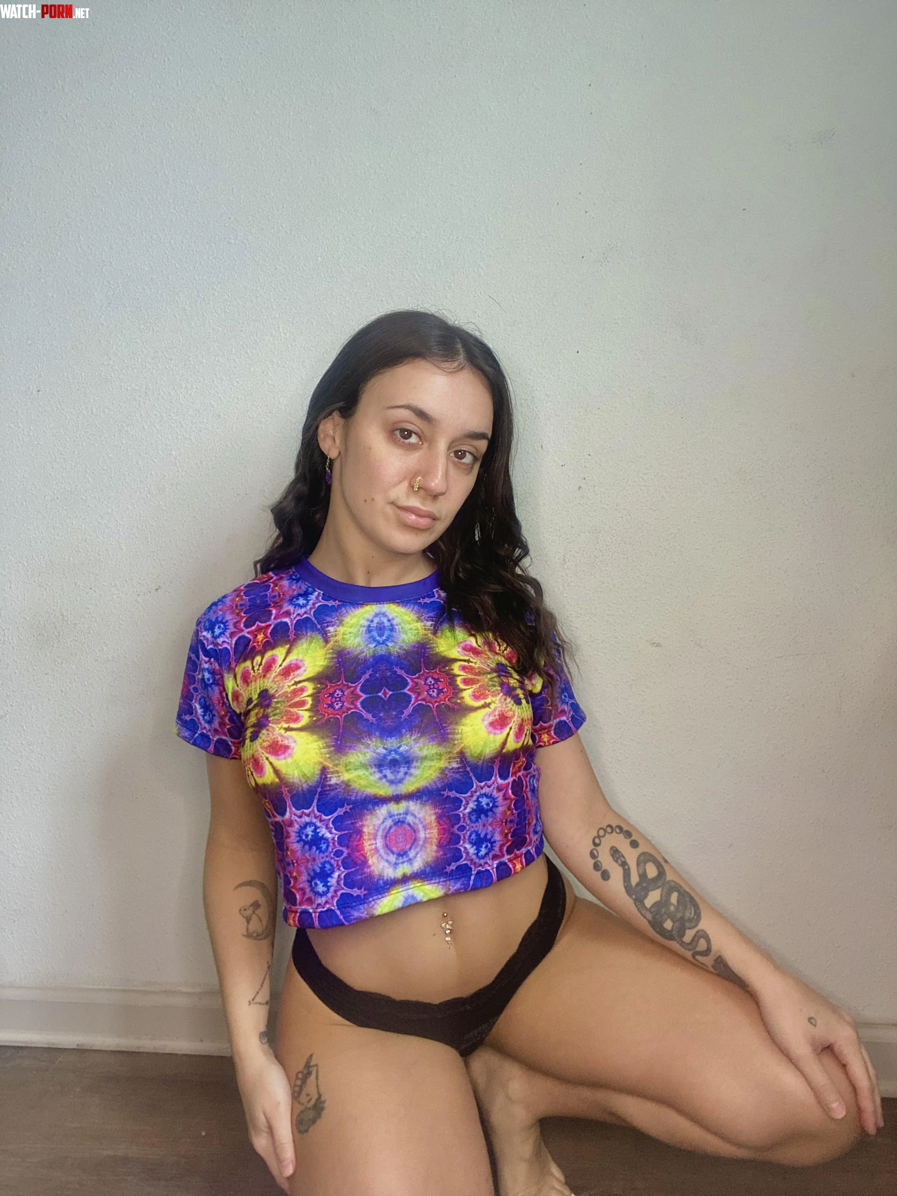 This shirt is so unique by radbitchliv